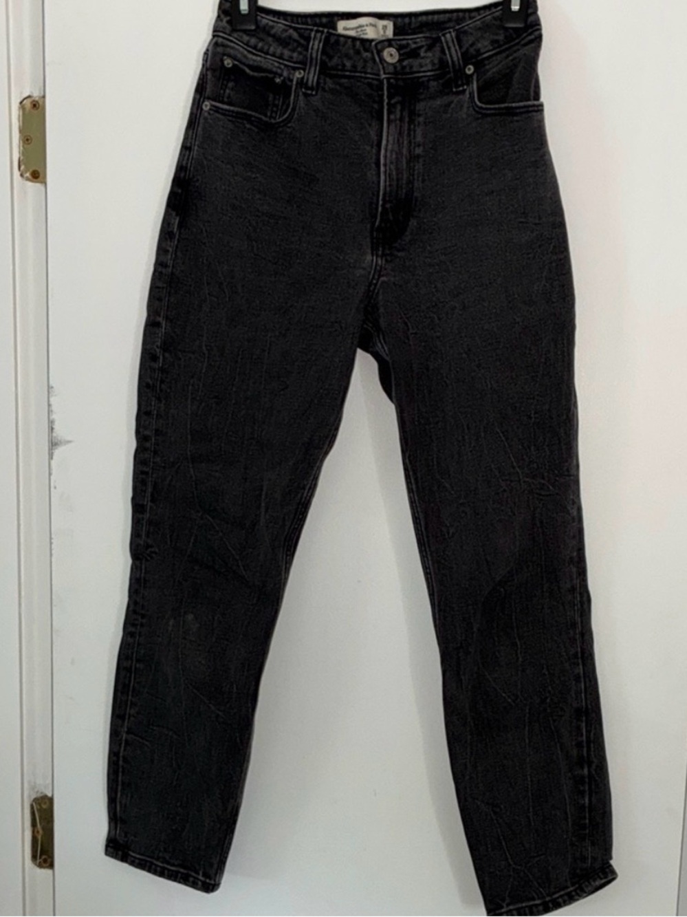 Abercrombie & Fitch The Mom High-Rise Black Jeans